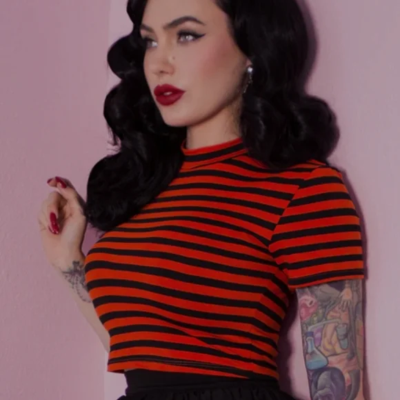 Vixen Bad Girl Striped Red and Black Women's Crop Top XS - Picture 1 of 4